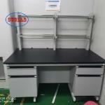 China Chemistry Lab Bench Hong Kong with Stainless Steel Hinge and Phenolic Counter Tops for sale