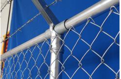 China Manual Operated Chain Link Wire Mesh Fence Hot Dipped Galvanized Pvc Coated supplier