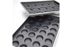 China RK Bakeware China Foodservice 2.5 Inch Nonstick Mini Hamburger Bun Tray supplier