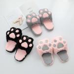 Non Slip 25cm Cat paw Shape Kids Plush Slippers