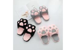 China Non Slip 25cm Cat paw Shape Kids Plush Slippers supplier