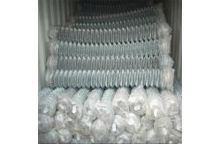 China Hot Dipped Galvanized Cyclone Wire Mesh Fence 2.5mm Dia supplier