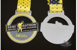 China Semi Marathon 10KM Custom Sports Medals Soft Enamel Medallion With Ribbon supplier