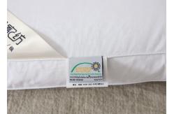 China Non Allergenic 48x74cm Bed Throw Pillows supplier
