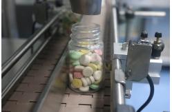 China RQ-DSL-16 Tablet Capsule Counting And Bottle Filling Machine Packing Line supplier