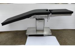 China Class I Electro Hydraulic Operating Table For Gynecology Urology Operation supplier