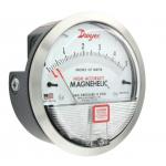Dwyer Series 2000 Magnehelic Differential Pressure Gauge Compatible Gases for sale