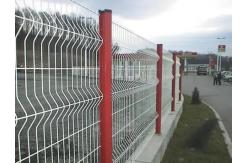 China 3D Powder Coated Curved 3mm Metal Wire Mesh Fencing With Square Round Post supplier