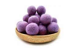 China Handmade 2cm Felt Fabric Crafts Ball For Party Garland supplier