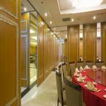 Operable Wooden Acoustic Partition Wall For School , Classroom and Hotel for sale