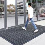 Outdoor Commercial Entryway Door Mat Interlocking Tiles Design 1.6 CM for sale