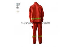 China Rip Stop Insulated Double Layers Protection 320gsm Fire Retardant Suit supplier