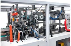 China Best quality CPP film wrapping napkin paper and facial tissue packing machine price supplier