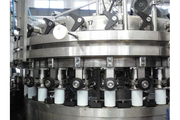 PET Can / Aluminum Can Filling Machine