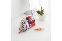 China Shell Shape Polyester Cosmetic Bag With Zipper supplier