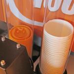 Auto Fresh Orange Juice Cold Pressed Vending Machine With Display Screen