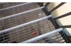 China T3 Steel Grate Stair Treads Hot Dip Galvanized Grating Steps supplier