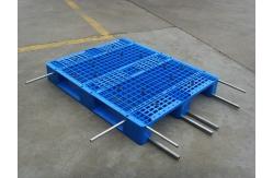 China 3 Skid Industrial Plastic Pallet Reusable Eco Friendly With Metal Bar supplier