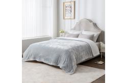 China Lightweight Navy Flannel Fleece Bed Spread Blanket Cozy Plush Microfiber Comforter Set supplier