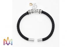 China 17g Antifatigue Beads Mens Engraved Bracelets With Alphabet Charm supplier