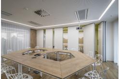 China Movable Wooden Partition Room Divider Sliding Office Partition System For Space Division supplier