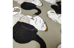 China 32s Yarn Count Stretch Jersey Fabric With Black And White Swans Pattern supplier