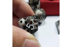 China Black Crystal Skull Resin Boarding Dice Set  dnd dice supplier