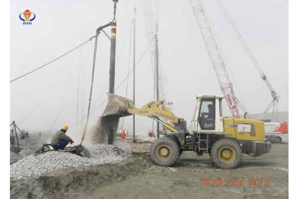 High Performance Vibroflotation Compaction Equipment For Deep Piling Engineering