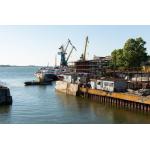 20t~300t Floating Dock Crane Single Arm Design With 20~50m Lifting Height for sale