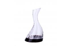 China Customized Handmade Glass Liquor Decanters , Lightweght Red Wine Aerator supplier