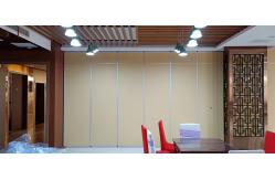 China Hotel Removable Wall Partitions Floor To Ceiling Sliding Aluminium Track System supplier