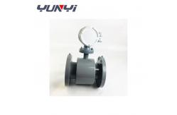China LCD Display Water Digital Flow Meter For Conductive Liquid supplier