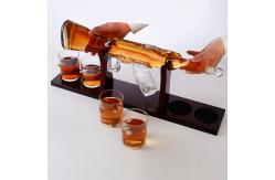 China Handmade Glass Wine Decanter M416 Gun Shaped Easy To Use OEM / ODM Service supplier