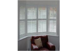 China Handle Louver Window Made Of Energy Saving Material With Practicality And Hardware supplier