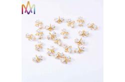 China OEM ODM Available Gold And Silver Zircon Bow Pendant supplier