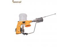 China Beekeeping Tools Electric bee hive Smoker Fogger For Varroa Mite Treatment supplier