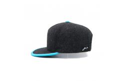 China Customized Blank Flat Brim Snapback Hats  For Autumn And Winter supplier