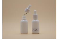 China Smooth Texture Essential Oil Dropper Bottles , Glass Bottles With Dropper Caps supplier