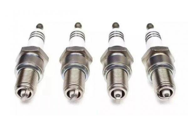 Japanese Auto Parts Spark Plug Replacing Bosch NGK Champion