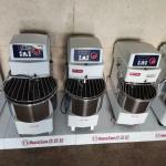120r/Min Cast Iron Bakery Spiral Dough Mixer 12kg Capacity for sale