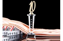 China Anniversary Souvenir Transparent Crystal Trophy Cup Custom Made For Enterprise supplier
