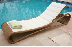 China UV Resistant Black Wicker Sun Lounger For Open Air Bar And Cafe supplier