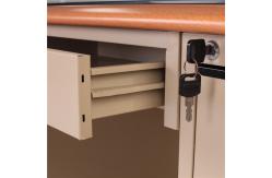 China KD Structure Modern Design Office Table Metal Frame Office Desk supplier