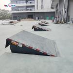 6T-20T Forklift Dock Plate Warehouse Dock Leveler With Push Button