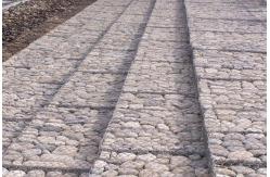 China 80*100mm Stone Cage Wire Mesh Gabion Wall Mesh For Slope Protection supplier
