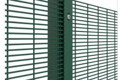 China Railway Station 690N/M2 Barbed Wire Mesh Fencing 2200mm High supplier