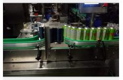 China Professional Automatic Sticker Labelling Machine Small Red Tube Positioning Tube Applicator supplier