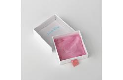 China Customized False Eyelashes Packaging Box Cardboard Drawer Box With Clear Lid supplier