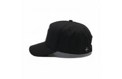China Structured Adjustable 5 Panel Baseball Cap Embroidered Text With Metal Buckle supplier