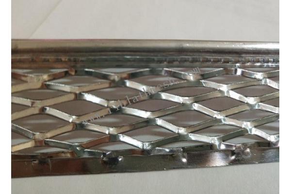 32mm Wing Metal Angle Bead With 3mm Reinforce Flange